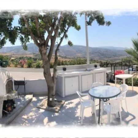 Panoramic Holidays Apartment *